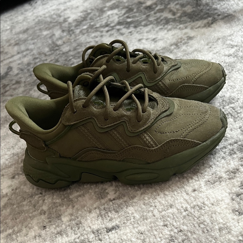 Adidas Ozweego Sneakers
